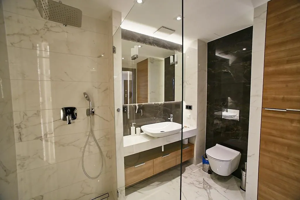 Modern Apartment By Wawel Castle Poland